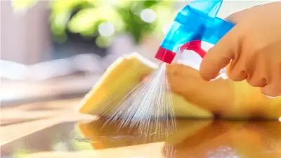 مواد تنظيف في منزلك قد تسبب أمراضا خطيرة.. احذرها
