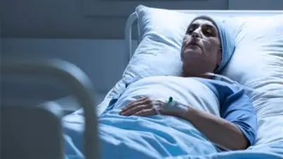 كيف يؤدي المريض الصلاة؟ الأزهر يوضح أحكامها وحالات الجمع والتيمم
