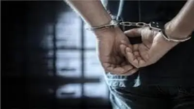 حبس كيميائي تحاليل 4 أيام لانتحاله صفة طبيب حساسية وإدارة عيادة دون ترخيص