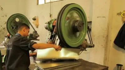 مخالفات قد تؤدي لوقف الترخيص المؤقت للمشروعات الصغيرة.. القانون يوضح الشروط