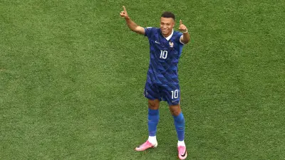 مبابي يسجل هدفه الـ15 في كأس العالم ويتساوى مع رونالدو