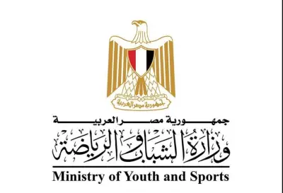 وزير الشباب والرياضة يتابع الحالة الصحية للاعب نادي ملوي بعد إصابته