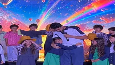 أول ظهور لابنة محمد أنور في حفل مدرسي يخطف الأنظار والجمهور يتعجب