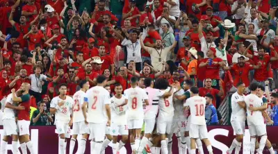 الصحف المغربية تحتفي بالتأهل التاريخي لأسود الأطلس إلى المونديال