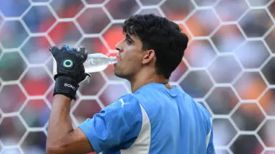 أسطورة المغرب: بادو الزاكي توقع أن يكون بونو خليفته قبل 15 عامًا