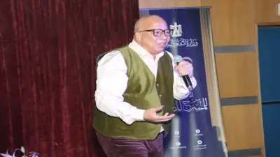 المهرجان القومي للمسرح يحتفي بفن الحكي بعرض «ع الرايق» لشريف دسوقي