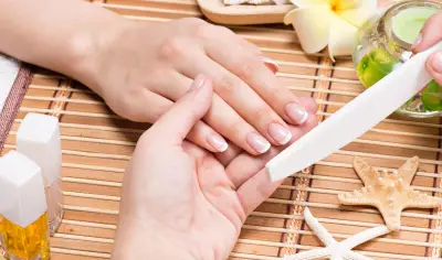 وصفات طبيعية لتقوية الأظافر الضعيفة والمتكسرة بفعالية