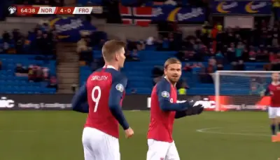 غرائب المونديال: تحليل بول يومي لمنتخب النرويج خوفاً من الجفاف