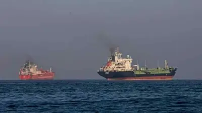 عُمان: وزير الخارجية ونظيره الإيراني يجددان الالتزام بالقانون الدولي بمضيق هرمز