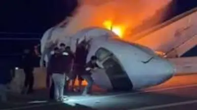 مصرع شخص وإصابة 5 بتحطم طائرة خاصة على طريق سريع بتكساس