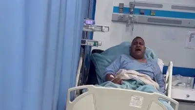 مريض يرتل القرآن في العناية المركزة ويبكي المتابعين