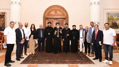 البابا تواضروس يستقبل كهنة ومجلس كنيسة العذراء بمدينة بدر ويناقش المشروعات الخدمية