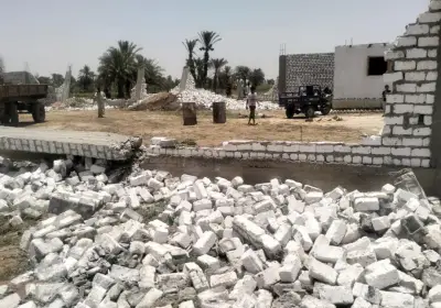 إزالة 14 حالة تعد على أراضي الدولة واسترداد 4983 متراً بنجع حمادي وقفط