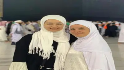 ريهام عبدالغفور تنشر صورة دعاء لهبة مجدي من أمام الكعبة
