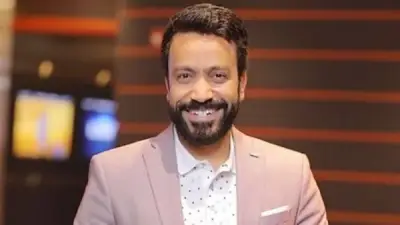 سامح حسين يهنئ ابنته مريم بتفوقها في الإعدادية: فخور بيكي أوي