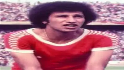 من 3 جنيهات للخطيب إلى عقد الجنيه الواحد.. أسرار مالية لأساطير الكرة المصرية
