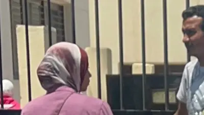 ظهور شهد وأسرتها خارج جنايات بورسعيد قبل محاكمة قاتلة عروس بورسعيد