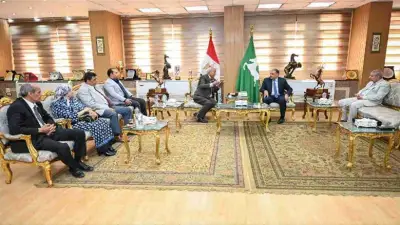 محافظ الشرقية يبحث مع وفد مدارس ساكسوني دعم التعليم التكنولوجي