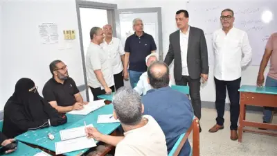 وكيل تعليم سوهاج يتفقد أعمال تصحيح الشهادة الإعدادية ويشدد على الدقة