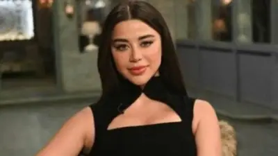 يارا السكري تسترجع ذكريات طفولتها بصورة مع والدها وتستعد لفيلم صقر وكناريا