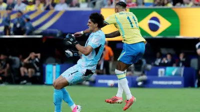 ياسين بونو يخطف قلب نيمار بعد تعادل المغرب مع البرازيل في كأس العالم 2026