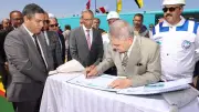 وصول سفينة الخدمات البترولية 
