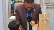 المحامي يهنئ الطفل ياسين ووالدته بعد رفض الطعن وتأييد السجن 10 سنوات