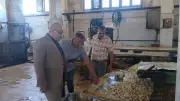 ضبط 10 أطنان ملح غير صالح وطحينة فاسدة بحملة تموينية بالمنيا