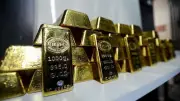 سبائك الذهب تواصل الهبوط: تراجع 100 جنيه للجرام في سوق الصاغة اليوم