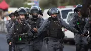 فضيحة فساد ورشوة في الاحتلال.. اعتقال 14 شخصًا بينهم نائب رئيس بلدية