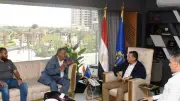 محافظ أسوان يبحث تحويل المخلفات إلى وقود بديل بالتعاون مع مصنع أسمنت أسوان ضمن رؤية 2040