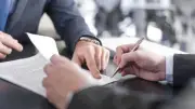 إجازة مرضية 3 أشهر بأجر كامل للموظفين في قانون العمل الجديد