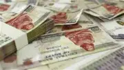 وزارة العمل تواصل صرف تعويضات 300 ألف جنيه للعمالة غير المنتظمة