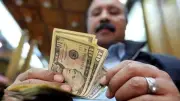 الحكومة تخطط لرفع تحويلات المصريين بالخارج إلى 42 مليار دولار بحلول 2030