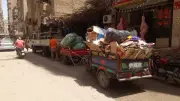 حملة مكبرة لرصد فرز القمامة بالجيزة تضبط 6 سيارات و44 عربة كارو و39 تروسيكل