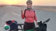 700 كيلومتر بالدراجة من القاهرة إلى الوادي الجديد.. مغامرة سيدة استثنائية