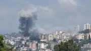 8 شهداء و32 جريحا في غارة إسرائيلية على حي المساكن بصور