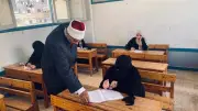 طلاب القسم الأدبي بالثانوية الأزهرية يؤدون امتحان التاريخ اليوم الخميس