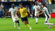 الاتحاد يتراجع عن صفقة نجم النصر ويتجه لمنافسة القادسية والنصر على لاعب المنتخب السعودي