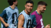 النصر السعودي يستهدف روبرتو مارتينيز لخلافة جيسوس بعد المونديال
