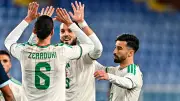 عمورة يسابق الزمن للحاق بمواجهة سويسرا في كأس العالم