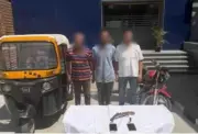 ضبط متهمين بسرقة توك توك تحت تهديد السلاح بالخانكة