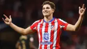 برشلونة يقدم عرضًا رسميًا لضم جوليان ألفاريز من أتلتيكو مدريد