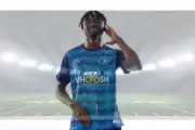 حقيقة مفاوضات الأهلي مع فيستون ماييلي لاعب بيراميدز
