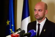 وزير الخارجية الفرنسي يدعو إسرائيل لوقف الهجمات على لبنان
