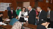 رئيس جامعة المنيا يتفقد لجان الامتحانات بكليات الألسن والفنون الجميلة ودار العلوم