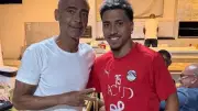 بيزيرا يثير الجدل بصورة مع روماريو وقميص منتخب مصر