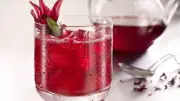 مشروب الكركديه بعد عيد الأضحى: طرد حمض اليوريك وخفض الضغط