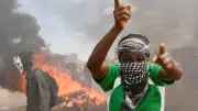 مقتل شخصين في احتجاجات بكينيا ضد مركز أمريكي لعزل الإيبولا
