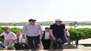 وزير الري ومحافظ المنيا يتفقدان أعمال تطهير النيل وترعة الإبراهيمية